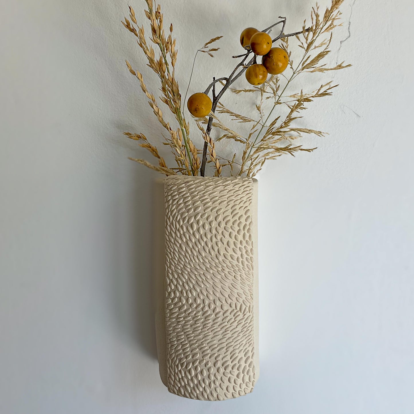 Modern Ceramic Wall Vase with Raindrops Design